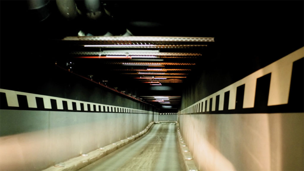 ars viva 2020 | Cemile Sahin: "CENTER SHIFT #0", 2018, Prolog einer fünfteiligen Mini-Serie, HD-Video, 16 Minuten - Foto: Paul Niedermayer